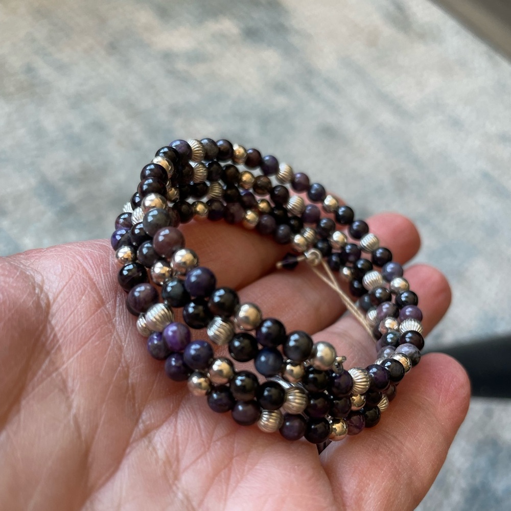 Bangle: Sugalite and 925 on stainless memory wire, 925 and Swarovski finials